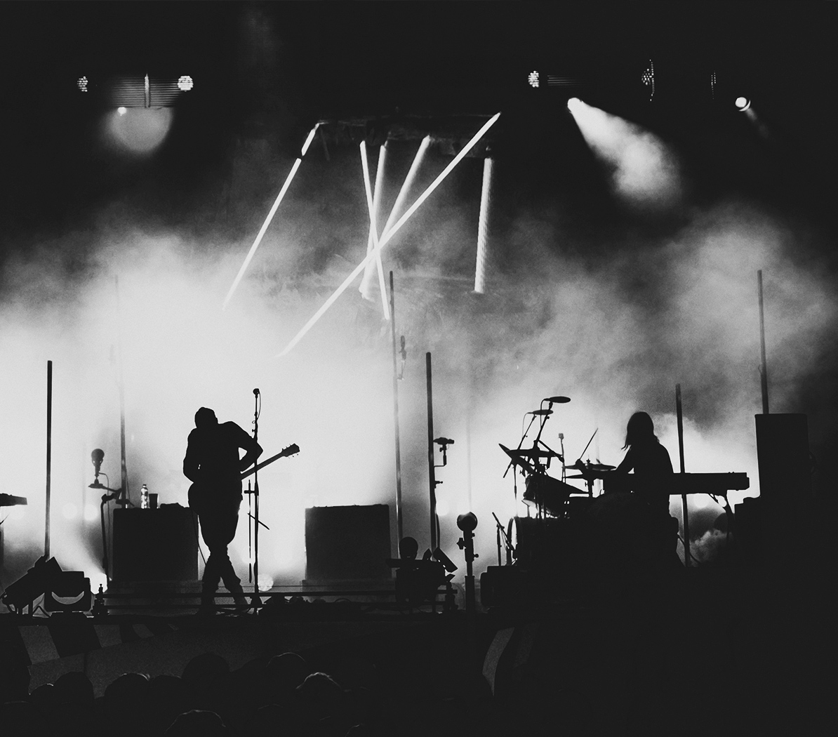 LIVE STAGE SHOW